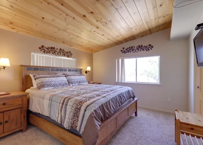 Rustic Bullhead Retreat W/ Porch & Views Ferienhaus