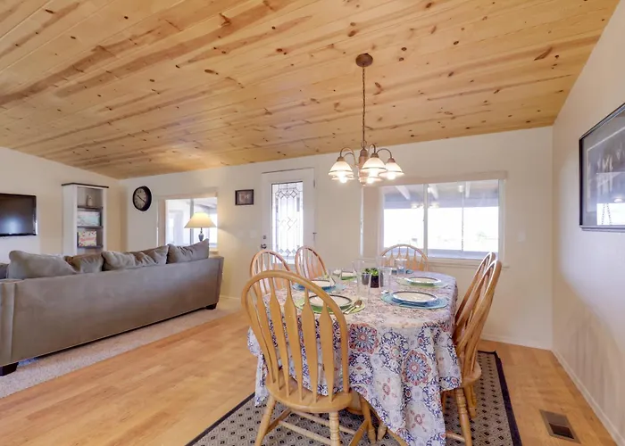 Rustic Bullhead Retreat W/ Porch & Views Bullhead City
